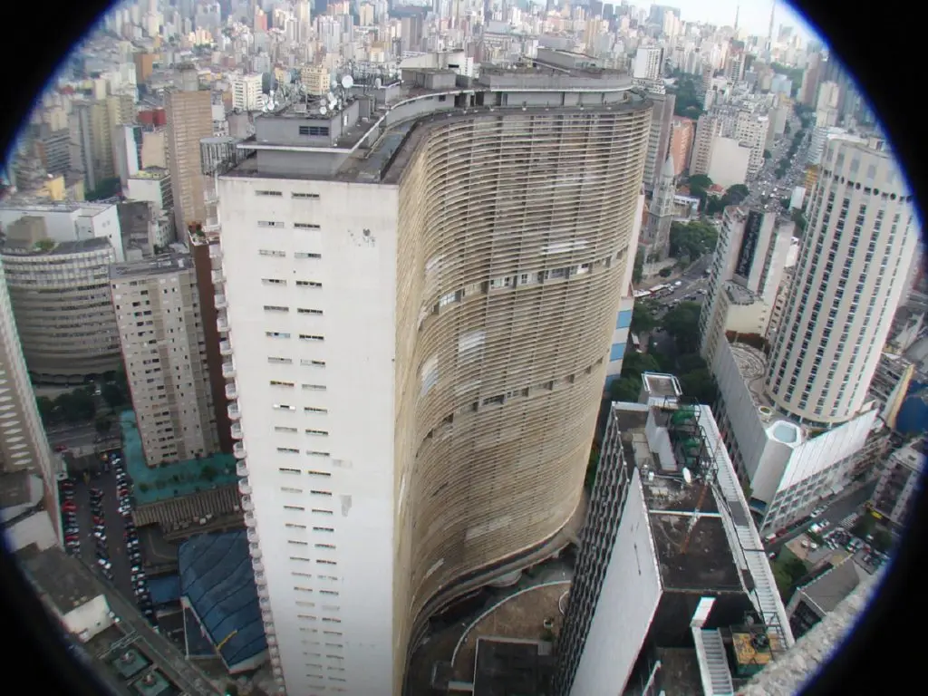 SP irá requalificar 16 prédios no centro e aporte chega a R$ 200 milhões. Imagem: Wikimedia Commons