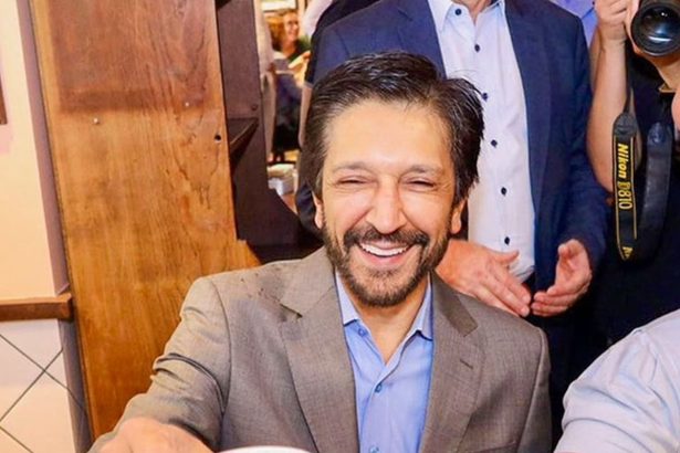 Ricardo Nunes x app de transporte de motos: Justiça anula decreto de proibição. Imagem: Redes sociais