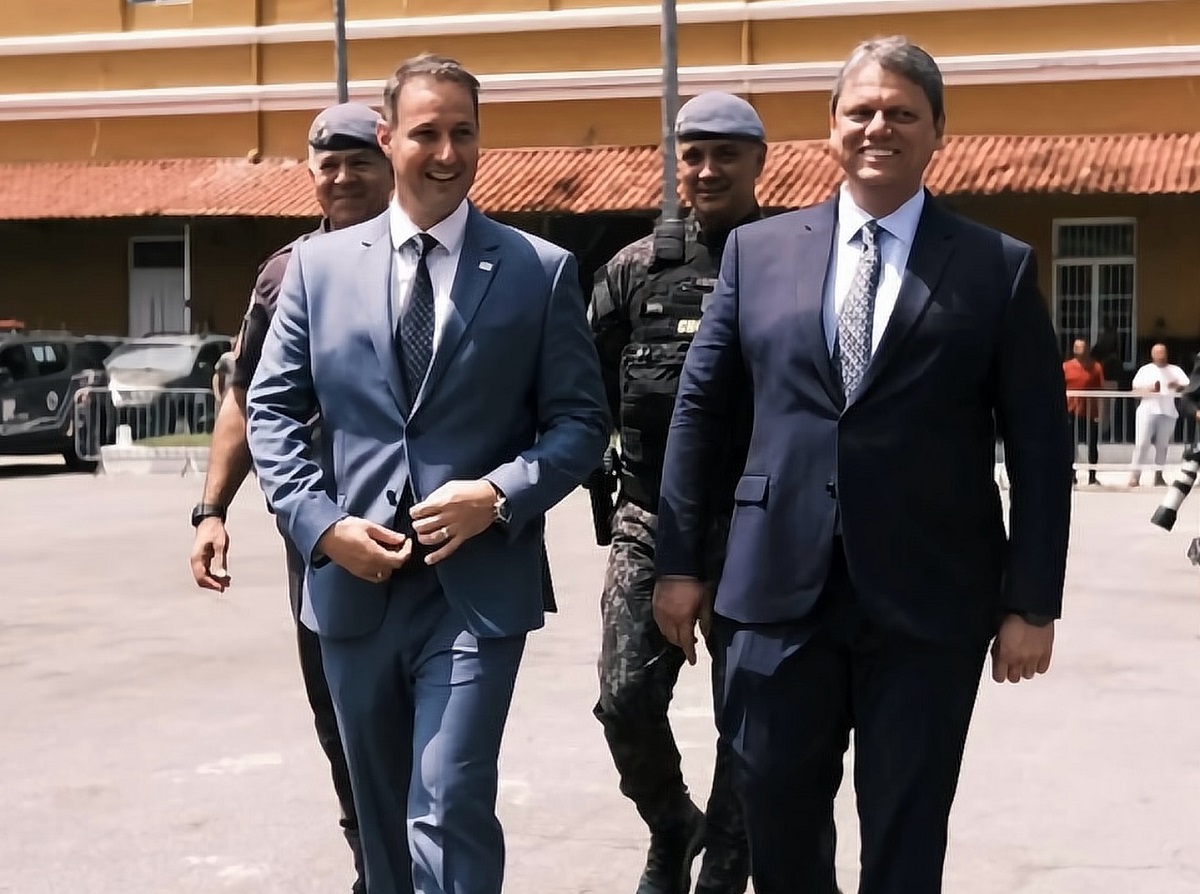 PCC tem 'divisão de elite' contra autoridades, diz Derrite. Imagem: Governo de SP