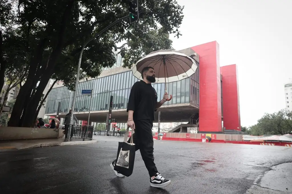 Chuva deixa trânsito lento e 70 mil sem luz na Grande São Paulo. Imagem: Pablo Jacob/Governo de SP
