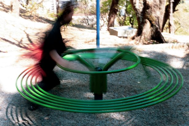 Menina de 8 anos que perdeu dedo indicador irá receber indenização de R$ 100 mil. Imagem: Pexels