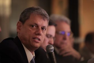 ‘Não há solução simplista’, diz Tarcísio após operação no Rio. Imagem: Pablo Jacob/Governo do Estado de SP