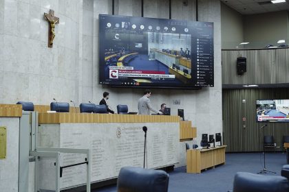 Comissão de saúde da Câmara de SP aprova diligência contra metanol. Imagem: Richard Lourenço/REDE CÂMARA SP