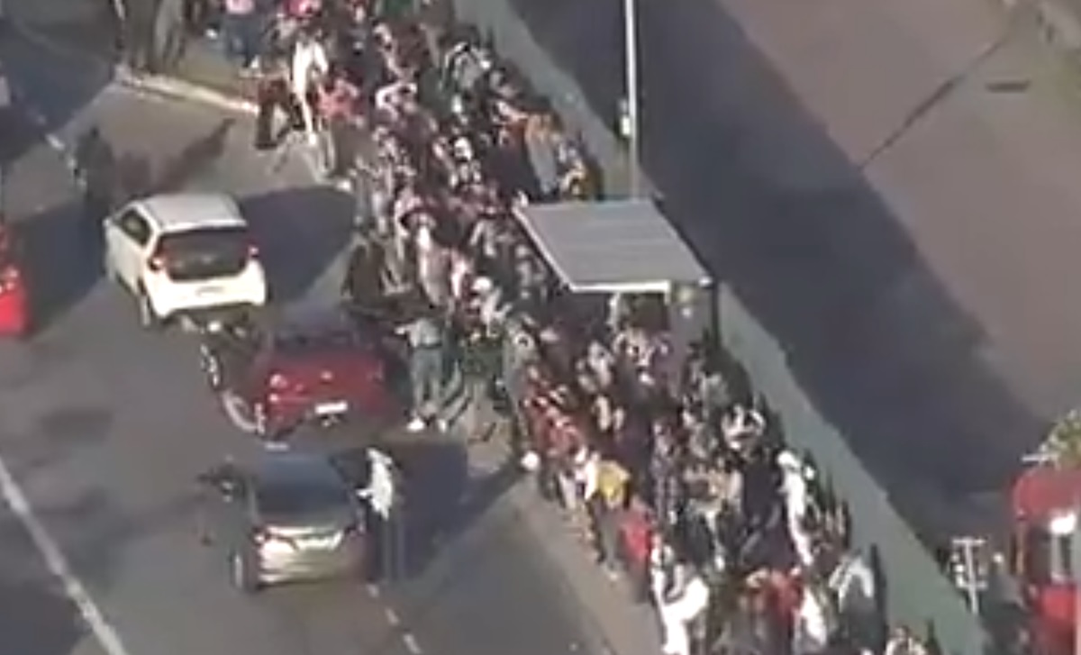 Falha elétrica nos trens leva caos a estações em SP. Imagem: Reprodução TV Globo