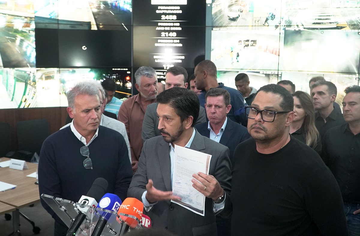 Greve: empresas de ônibus em SP pagarão 13º salário até dia 12. Imagem: Sergio Barzaghi/Secom