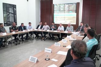 Greve: empresas de ônibus em SP pagarão 13º salário até dia 12. Imagem: Sergio Barzaghi/Secom