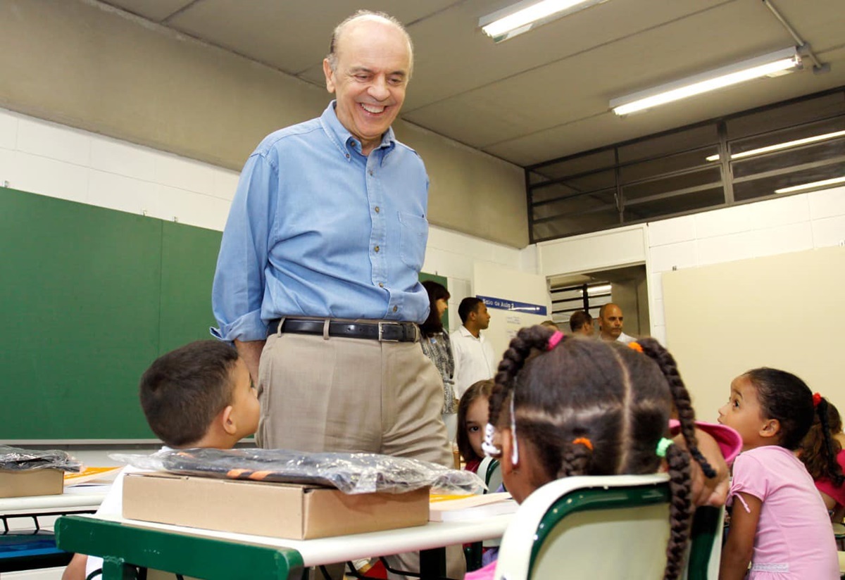 Ex-governador José Serra está internado com infecção na garganta. Imagem: Divulgação