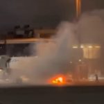 Avião é evacuado em Guarulhos após fogo na esteira de bagagem. Imagem: Reprodução