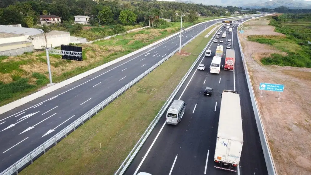 Rodoanel: novo trecho irá tirar 18 mil caminhões de SP, diz governo. Imagem: Governo do Estado de SP
