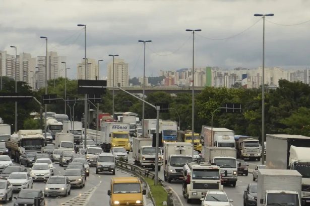 Rodízio em São Paulo é suspenso até o dia 9 de janeiro. Imagem: Rovena Rosa/Agência Brasil