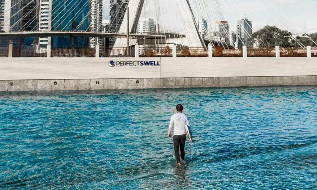 Surfe no meio de São Paulo. Imagem: Reprodução Instagram