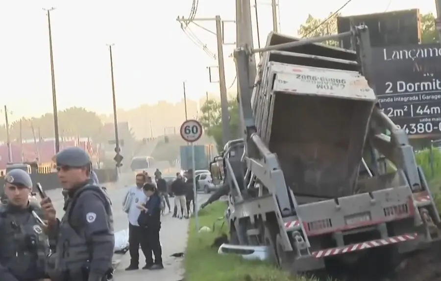 Acidente entre carro e caminhão tira a vida de 4 pessoas em SP. Imagem: Reprodução