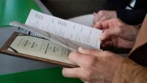 Cardápio impresso: Tarcísio veta lei que obrigava versão nos restaurantes. Imagem: Pixabay