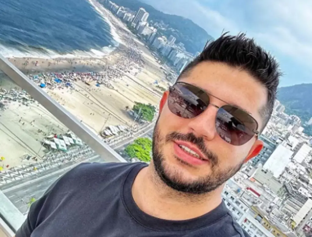 Vinícius, 35 anos, foi um dos médicos assassinados. Imagem: Prefeitura de Cotia