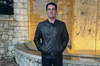 Neto de Jânio Quadros se envolve em briga e se diz vítima de golpe. Imagem: Redes sociais