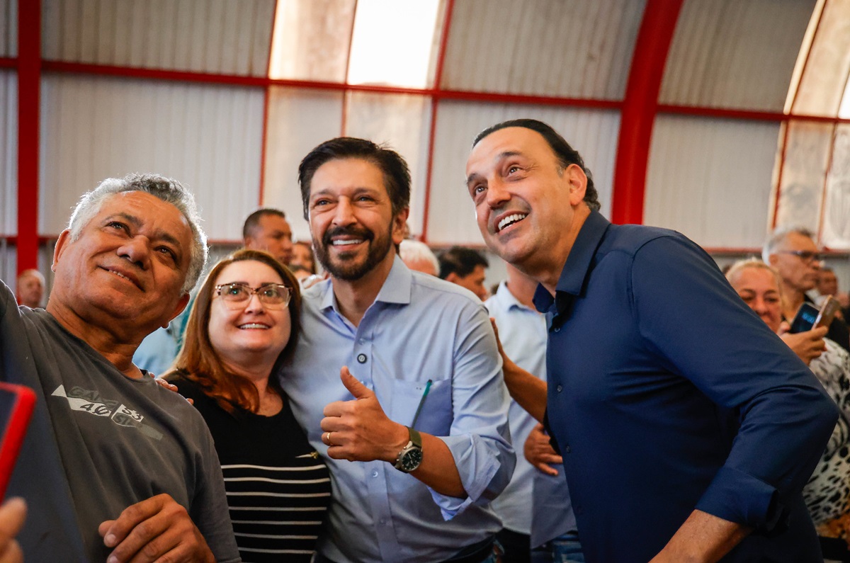 Ricardo Nunes, prefeito de São Paulo, em evento com o governador em exercício Felicio Ramuth. Imagem: João Valério / Governo do Estado SP