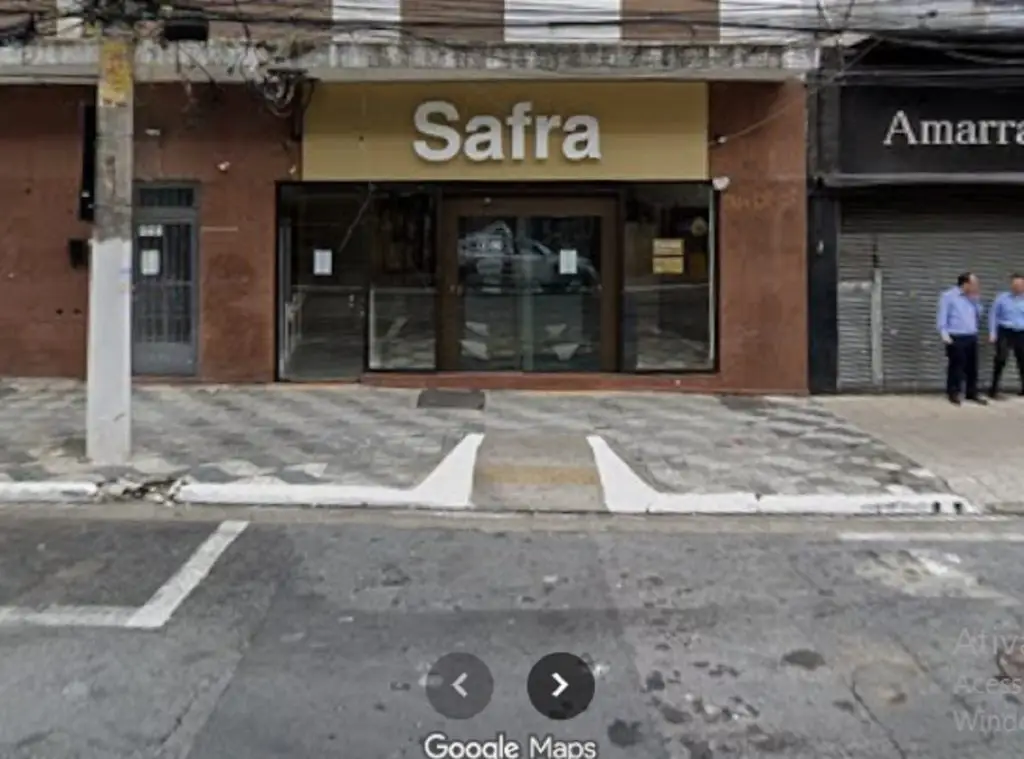 Ladrões roubam banco, trocam tiros com PM e 2 são presos. Imagem: Google Maps