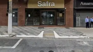 Ladrões roubam banco, trocam tiros com PM e 2 são presos. Imagem: Google Maps