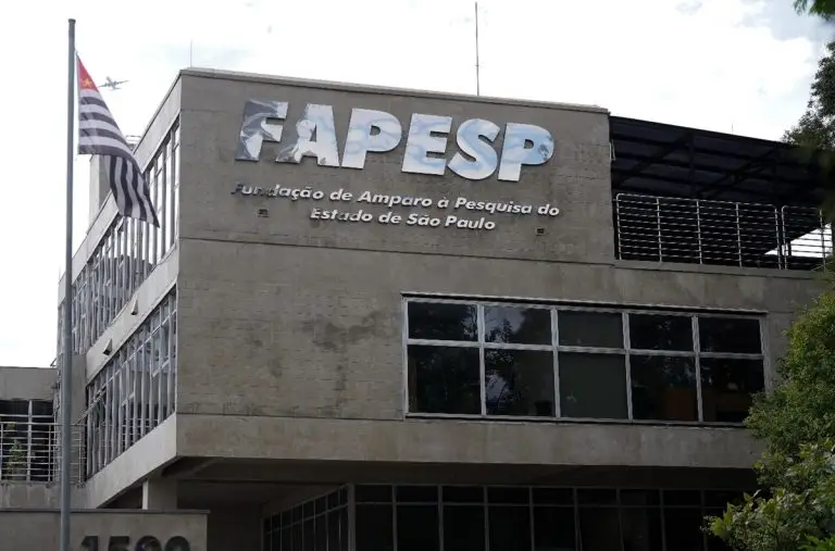 Fapesp abre concurso com salário de até R$ 10.571,65