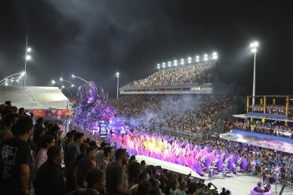 Megablocos terão mudanças no Carnaval, diz Nunes em camarote. Imagem: JF Dorio/Secom