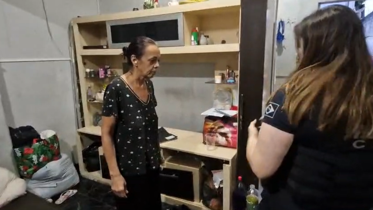 Piloto de avião é preso em operação contra @bus0 de menores. Imagem: Reprodução