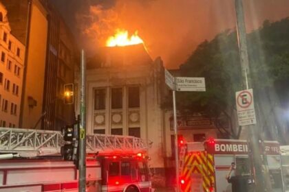 USP: incêndio atinge prédio centenário da Faculdade de Direito. Imagem: Divulgação Corpo de Bombeiros