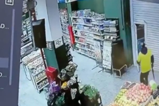 Supermercado em SP é alvo de ladrões e 8 viram reféns. Imagem: Reprodução