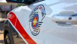 Assaltaram delegado em carro blindado e roubaram a arma dele. Imagem: Governo de SP