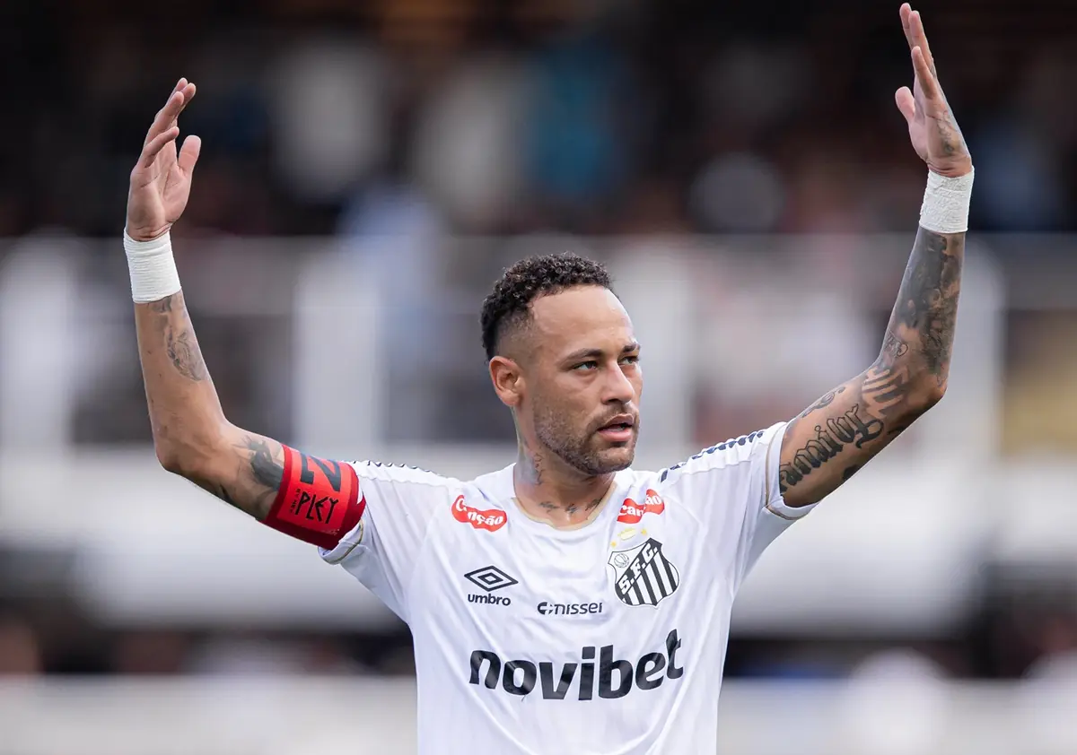 Neymar fora da Copa 2026: ainda há esperança? Confira. Imagem: Raul Baretta/Santos FC