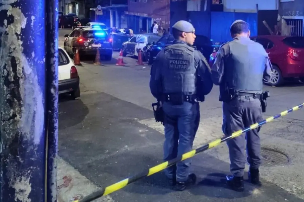 Brasilândia: homem morre e dois são baleados em oficina. Imagem: Divulgação PM