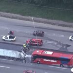 Ônibus bate em caminhão, mata motorista e fere outros seis em SP. Imagem: Reprodução TV Record