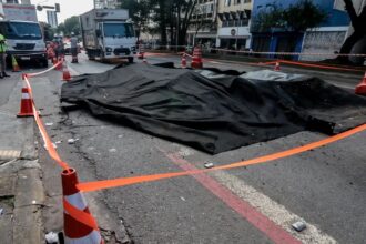Rua da Consolação está interdidata após explosão à noite. Imagem: Paulo Pinto/Agência Brasil