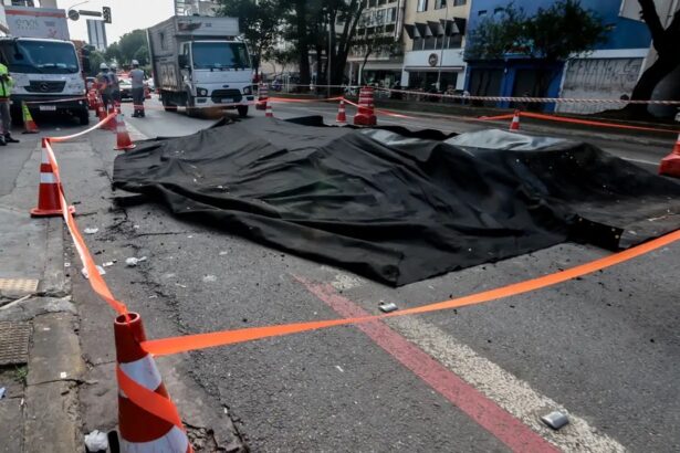 Rua da Consolação está interdidata após explosão à noite. Imagem: Paulo Pinto/Agência Brasil
