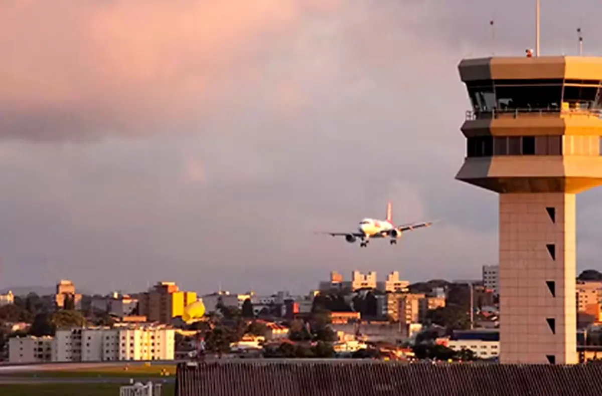 Homem invade área proibida no aeroporto de Congonhas e é preso. Imagem: Divulgação FAB