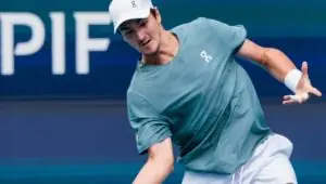 João Fonseca: porque o brasileiro sai de ‘cabeça erguida’ após encarar Alcaraz. Imagem: Divulgação Miami Open