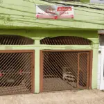 Pai ameaça incendiar casa, mas filha de 12 anos o esfaqueia e protege irmã. Imagem: Google Maps