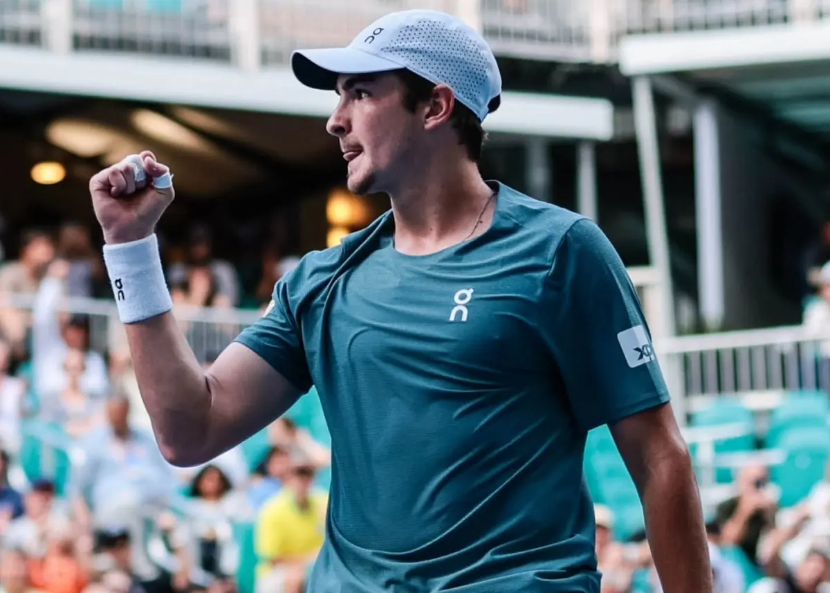 João Fonseca: porque o brasileiro sai de ‘cabeça erguida’ após encarar Alcaraz. Imagem: Divulgação Miami Open João Fonseca: porque o brasileiro sai de ‘cabeça erguida’ após encarar Alcaraz. Imagem: Divulgação Miami Open