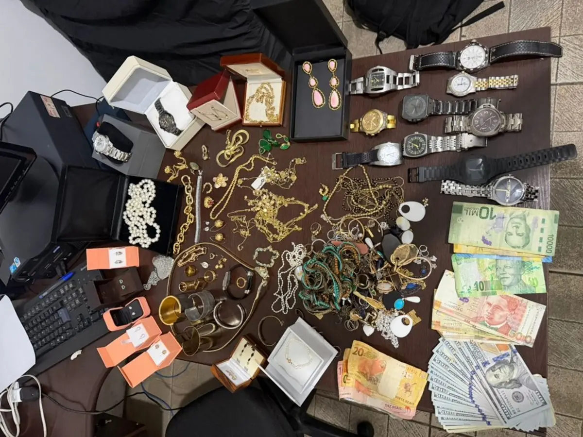 Assalto em casa no Morumbi termina com três bandidos presos. Imagem: Polícia Civil Assalto em casa no Morumbi termina com três bandidos presos. Imagem: Polícia Civil