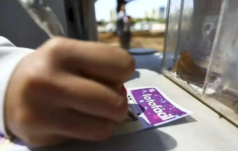 Lotofácil 3666: aposta de Mato Grosso leva R$ 1,9 mi. Imagem: Rafa Neddermeyer/Agência Brasil