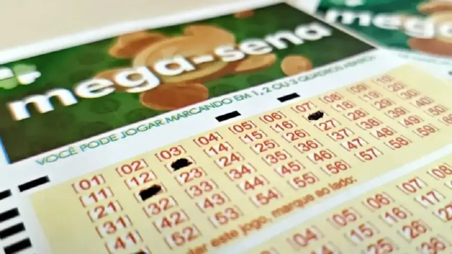 Mega-Sena acumulou: o que faz milhões correrem para apostar. Imagem: Rafa Neddermeyer Agência Brasil