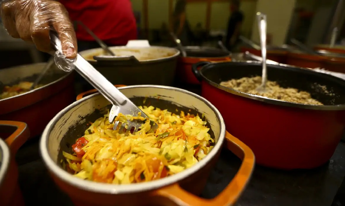Almoço fora em SP: o gasto mensal que ninguém calcula