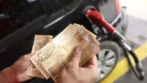 Alta dos combustíveis: o que muda no seu bolso com o pacote bilionário anunciado hoje. Imagem: Marcelo Camargo/Agência Brasil
