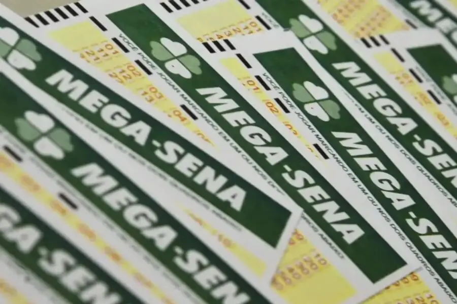Mega-Sena 2992: ainda dá tempo de apostar hoje? Veja o horário limite. Imagem: Marcello Casal Jr/Agência Brasil